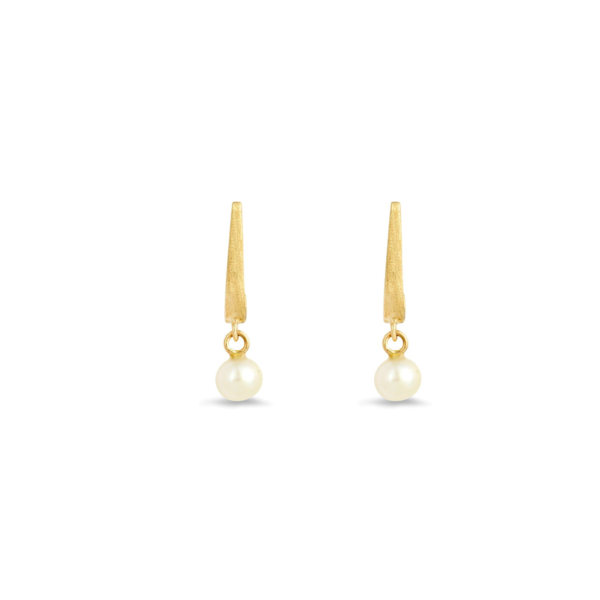 Material: 10ct yellow gold - 420 hallmarked. Gemstone: 2 x round freshwater pearl (1.60ct). Finish: Satin finish. Style: Daily glam. Closure: Push back. Dimensions: 20 x 5mm. Gross Weight: 2 grams